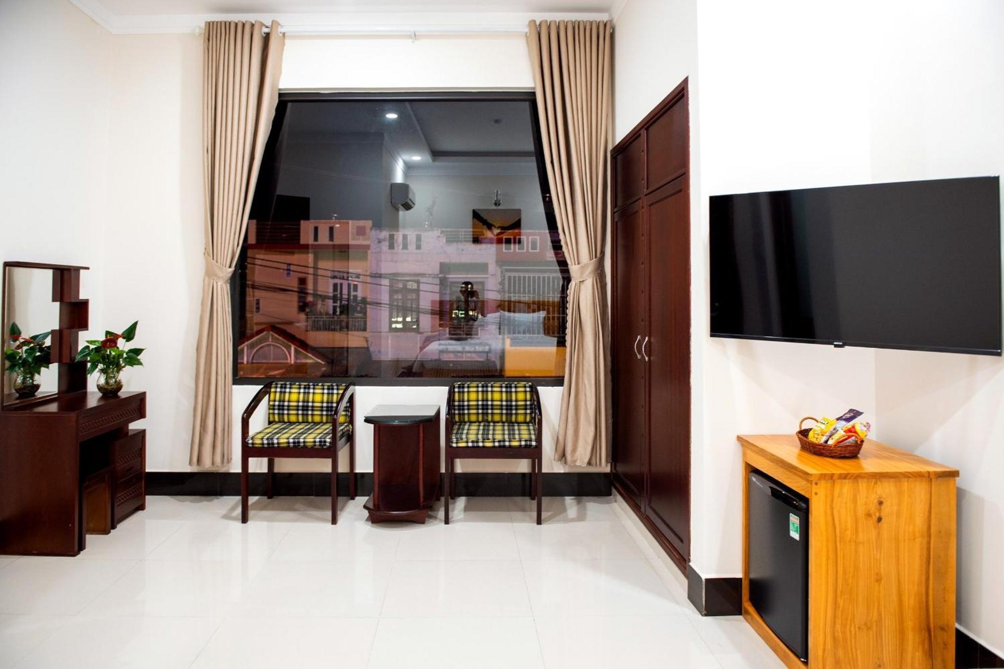 Minh Lam Hotel Pleiku Zewnętrze zdjęcie
